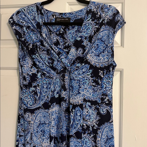 Jones New York Dresses & Skirts - Jones New York Blue and Black Paisley Maxi Dress